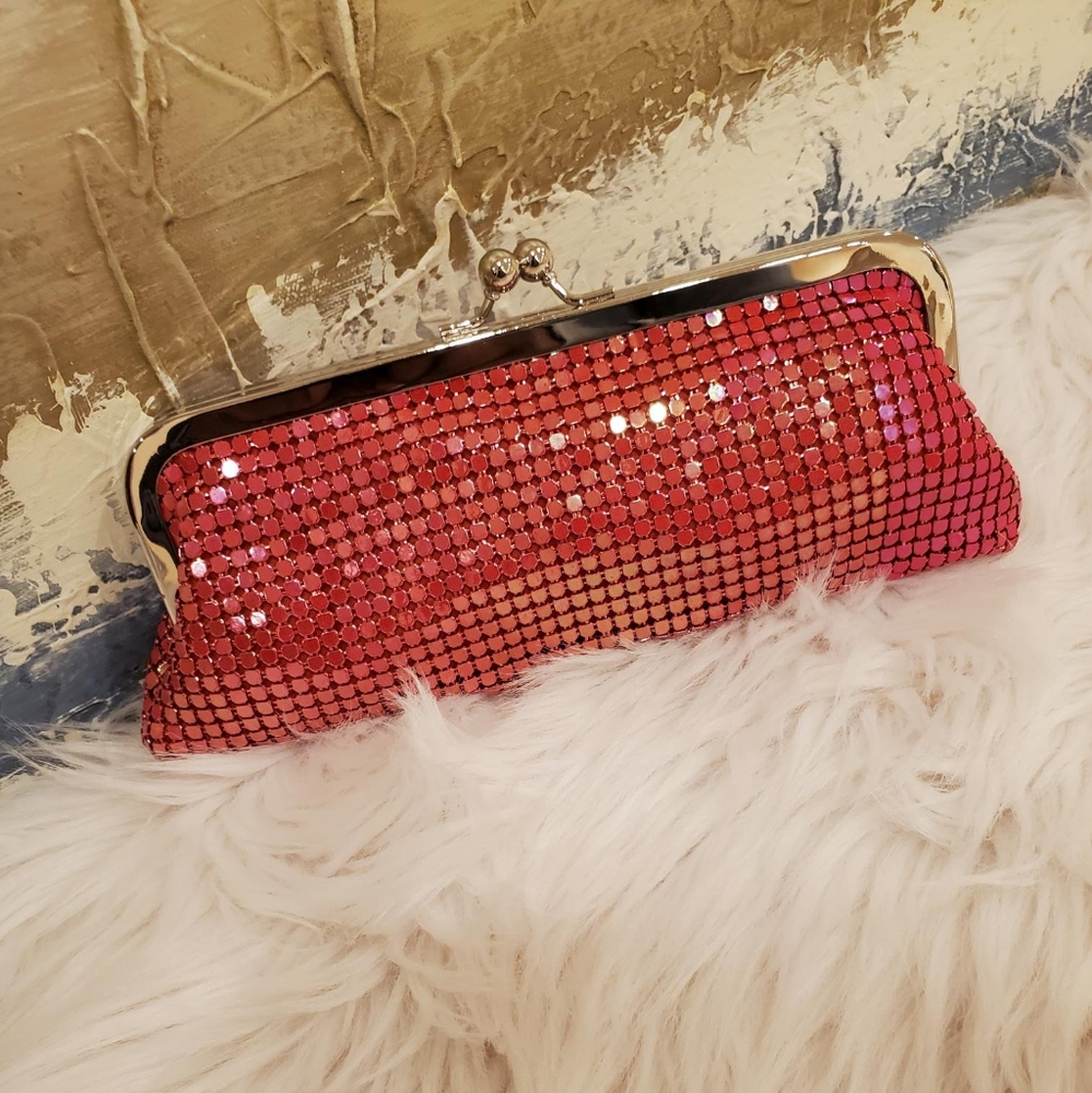 PRETTY PINK SEQUIN CLUTCH PURSE